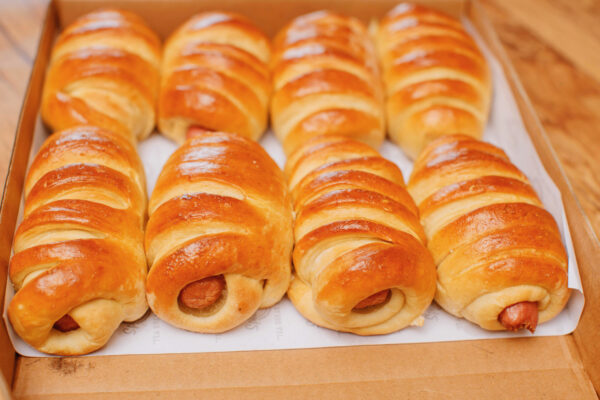 Hotdog rolls 8 in a box